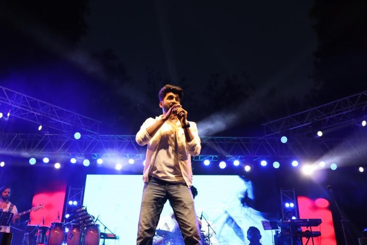 This is a photo clicked from DSLR in Ram Lal Anand college's fest where the great singer Mohammad Irfan sang his popular songs